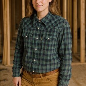 Carhartt Women's Plaid Cotton Shirt SZ Large Workwear utilitarian‎ thick